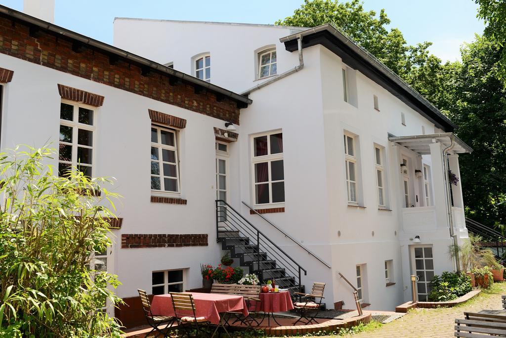 Remise Blumberg Hotel Potsdam Buitenkant foto